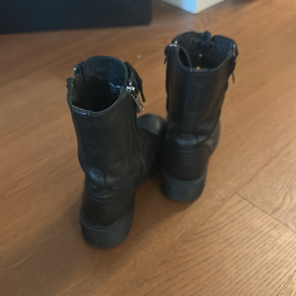 Black Leather combat boots - Picture 3 of 6